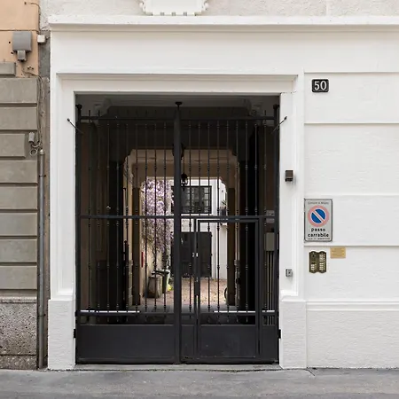Nuovissimo Bilocale In Zona Risorgimento Διαμέρισμα